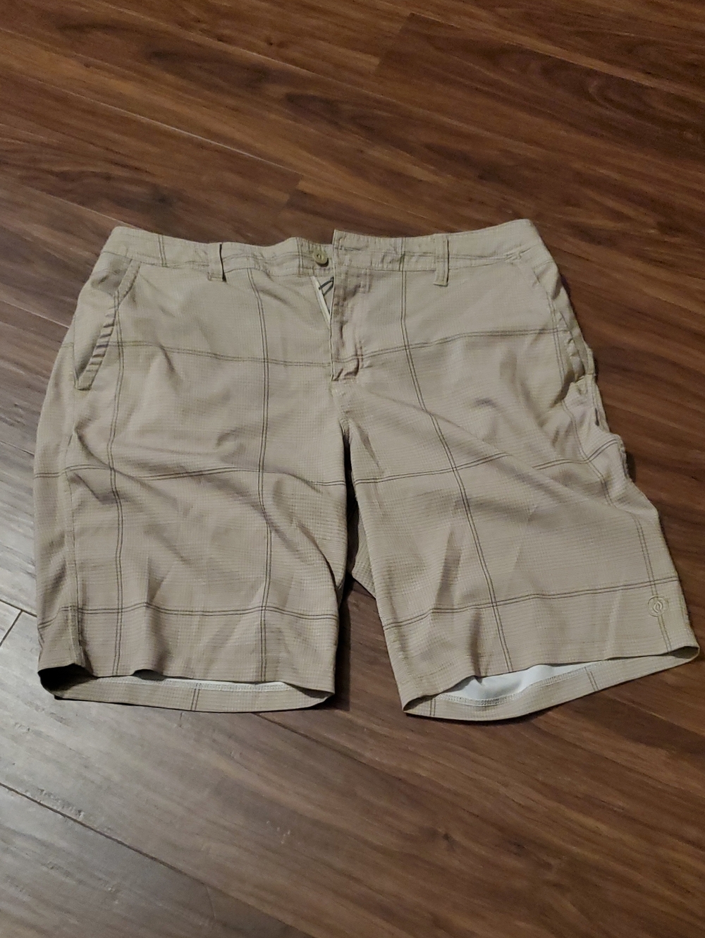 Hang Ten Khaki Windowpane Flat-Front Men's Shorts Zippered Front And Back Pocket